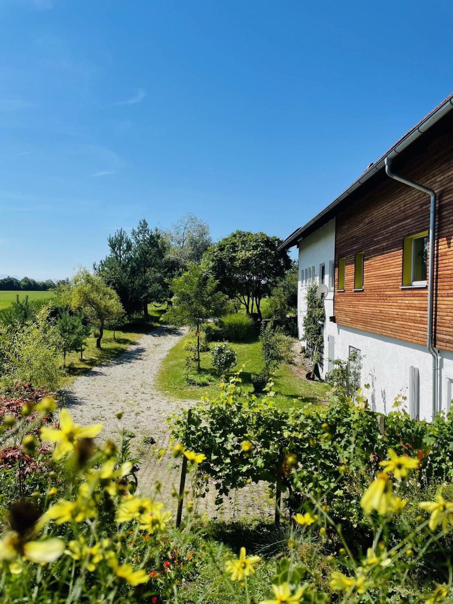Natur-Retreat Am Leitgeringer See Tittmoning Exterior photo